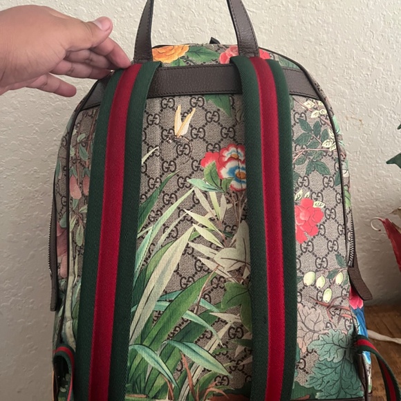 Authentic GUCCI GG Supreme Monogram Tian Backpack - Picture 2 of 4